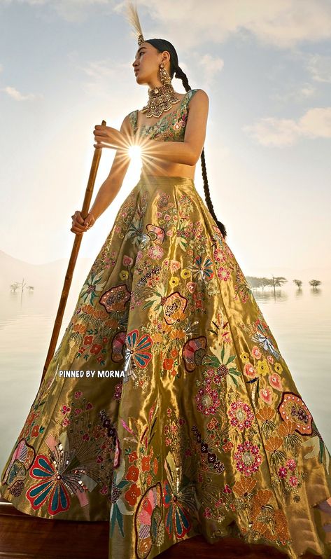 Aisha Rao - India 🇮🇳 Outdoor Sangeet, Lehenga Shoot, Day Wedding Outfit, Tissue Lehenga, Aisha Rao, Bridal Asia, Indian Closet, Lehenga And Blouse, Dupatta Style