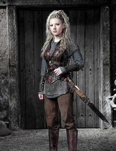 Viking Ren Faire Costume, Lagertha Armor, Lagertha Dress, Lagertha Cosplay, Viking Photoshoot, Viserra Targaryen, Kathryn Winnick, Katheryn Winnick Vikings, Barbarian Costume