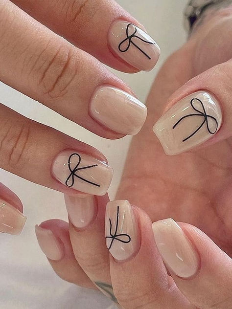 Korean bow nails: milky white nails with a ribbon accent Manicure White Design, Bow Nail Inspo Short, White Bow Nail Art, Cute Bow Nail Designs, Nails Bows Design, Bows Nails Design, Black Bows Nails, Ribbon Bow Nails, Nail Inspo Squoval Short