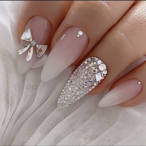 Fingernails 2023, Art Nails Design, Nails Xmas, Wedding Nail Art, Classy Nail Art Ideas, Bridal Nails Designs, Bridesmaids Nails, Wedding Nail Art Design, Bridal Nail Art