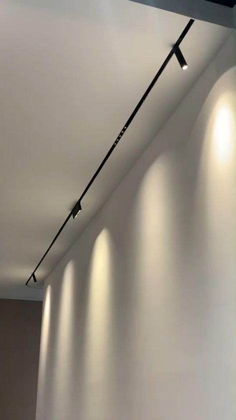 Magnetic Track System 2nd Generation Industrial Modern Lighting, Staircase Lighting Ideas, Lighting Design Inspiration, Industrial Lighting Design, Modern Ceiling Light Fixtures, Track Lights, Loft Lighting, Home Lighting Design, Magnetic Force