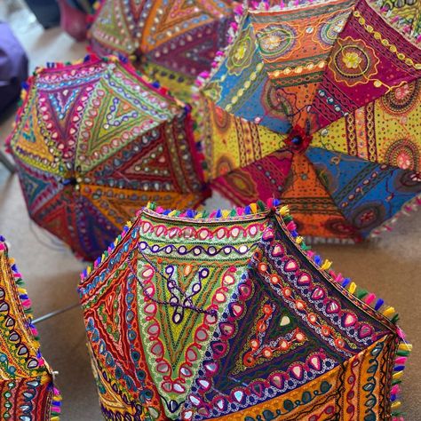 Mehndi Umbrellas for sale, multicoloures or plan £8 each + postage cost #mehndiumbrella #mehndiumbrellas #mehnduplatesforfunuk… | Instagram Mehndi Plates, Mehndi Decoration Ideas, Mehndi Decor, Classic Decor, Umbrella, Decorative Plates, Gift Wrapping, How To Plan, For Sale