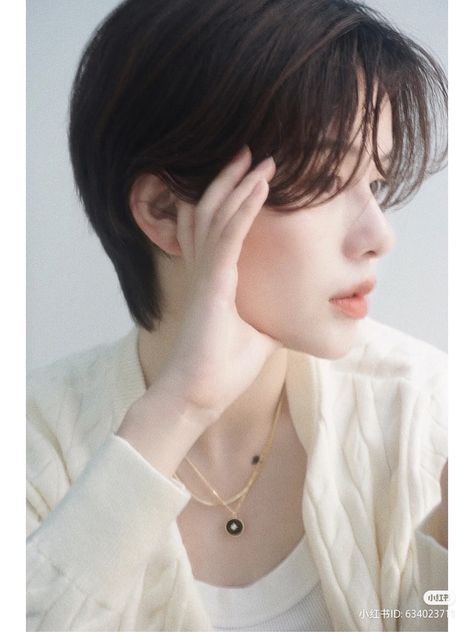 Short Anime Haircuts For Women, Short Hair Korean Style Square Face, Apple Haircut, Apple Cut Hairstyle, Tomboy Haircut, Anime Haircut, Long Face Haircuts, Tomboy Hairstyles, Korean Short Hair