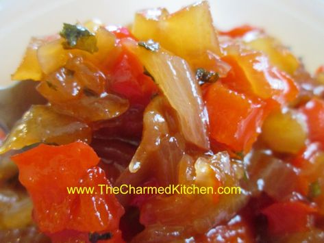 Onion Pepper Relish Recipe, Pepper Onion Relish, Pickle Peppers, Onion Relish Recipe, Charmed Kitchen, Sweet Hot Pickles, Pickled Pepper Recipe, Hot Pickles, Relish Recipe