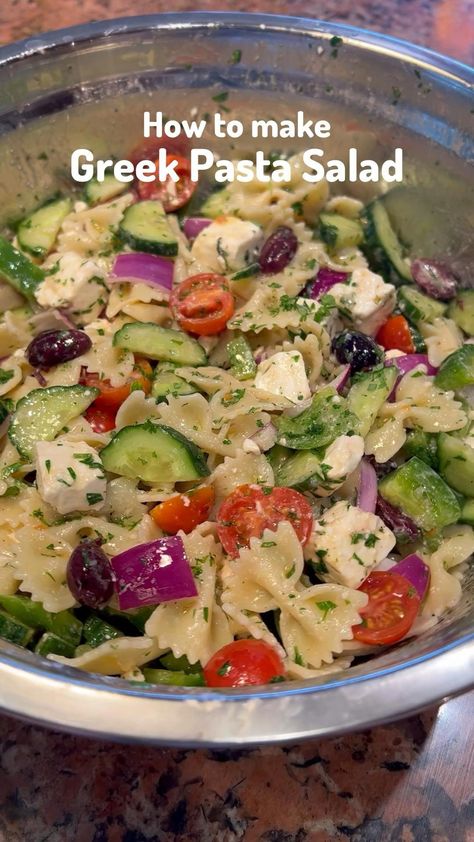 30min · 6 servingsThis is the only pasta salad recipe you’ll need for summer 2023! You can keep in the fridge for up to 4 days and snack on it anytime.Ingredients • Pasta Salad: • 8 oz bowtie pasta, cooked to al dente • 1 english cucumber, sliced into half moons • 10 oz cherry tomatoes, halved • 1 green pepper, chopped • 1/2 red onion, chopped • 5 oz kalamata olives, halved • 3 tbsp fresh parsley, chopped • 8 oz feta, cubed • Zesty Vinaigrett Desk Snacks, Greek Pasta Salad Recipe, Sommer Mad, Greek Pasta Salad, Plats Healthy, Resep Salad, Greek Salad Pasta, Greek Pasta, Fresh Salad Recipes