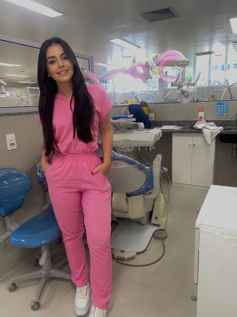 Pink Scrubs Uniform, Pink Scrubs Outfit, Pink Nurse Outfit, Pink Scrubs Aesthetic, Cute Scrubs Outfits Fashion, Cna Outfits, Cute Scrubs Outfits, Scrubs Uniform Cute, Nurse Fashion Scrubs