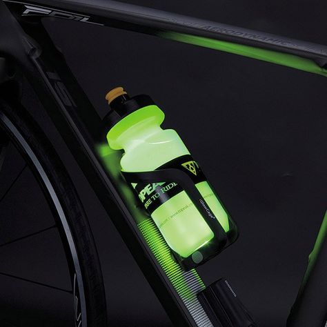 iGlowCageB Water Bottle by Topeak #Adventure, #Bike, #Bottle, #GlowInDark, #Water Interesting Gadgets, Bike Cage, Top Gadgets, Bike Water Bottle, Night Ride, Clear Bottle, Electric Light, Survival Life, Interesting Design