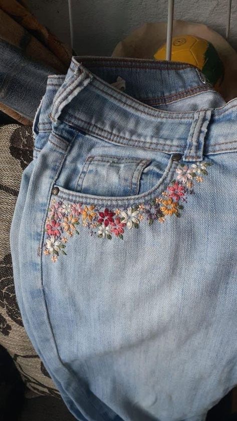 Embroidery Designs For Jeans Pockets, Jean Flower Embroidery, Denim Embroidery Dress, Embroidered Jeans Flowers, Diy Embroidery On Jeans, Embroidery Flowers On Jeans, How To Embroider Flowers On Jeans, Pants Embroidery Ideas, Embroidering Jeans