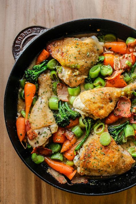 White Wine Braised Chicken and Vegetables | An easy stove top recipe perfect for any weeknight dinner - Gluten Free Braised Chicken And Vegetables, Braised Chicken With Mushrooms, Chinese Braised Chicken, Braised Chicken With Apricots, Chicken Braised In Red Wine, Wine Braised Chicken, Sautéed Leeks, Zoe’s Kitchen Braised White Beans, Carrots Broccoli