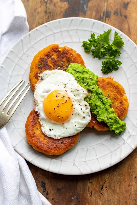 Yams Breakfast Recipe, Egg And Sweet Potato Breakfast, Mashed Sweet Potato Breakfast, Healthy Sweet Potato Recipes Breakfast, Sweet Potato Egg, Breakfast Sweet Potato Recipes, Sweet Potato Cakes, Sweet Potato Mash, Sweet Potato Fries And Eggs