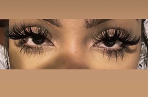 Bottom Lashes Black Women, Lashes Black Women, Top And Bottom Lashes, Diy Maxi Dress, Bottom Lashes, Eyelash Extensions Styles, Pretty Lashes, Volume Eyelash Extensions, Black Women Makeup