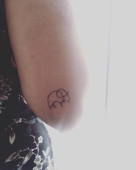 linework minimal elephant tattoo Linework Elephant Tattoo, Minimalist Elephant Tattoo, Minimal Elephant Tattoo, Minimalist Geometric Tattoo, Tattoo Design Geometric, Tattoos Elephant, Elephant Tattoo Meaning, Cute Elephant Tattoo, Umbrella Tattoo