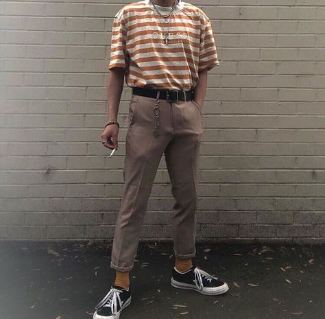 Hipster Male Outfits, Orange Outfit Male, 90s Male Outfits, Elegant Male Outfit, 90s Male Fashion, Hipster Pants, Style College, Guys Fashion, Tokyo Street Fashion