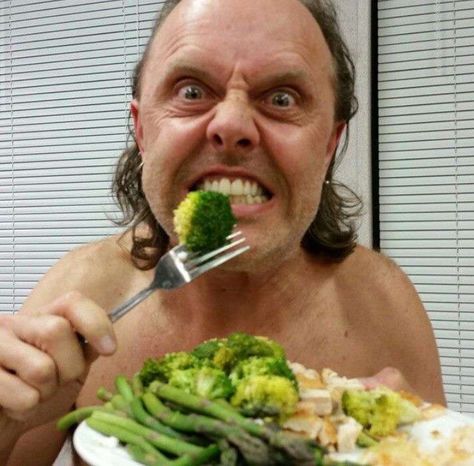 Cursed Metallica, Lars Metallica, Metallica Funny, Metallica Tee, Eat Your Vegetables, Lars Ulrich, Silly Photos, James Hetfield, Thrash Metal