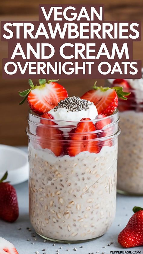 strawberries and cream overnight oats protein Strawberries Plant, Strawberries And Cream Overnight Oats, Oats In A Jar, Raspberry Overnight Oats, Strawberry Overnight Oats, Vegan Blueberry Muffins, Vegan Overnight Oats, Plant Based Yogurt, Overnight Oats Recipe Healthy