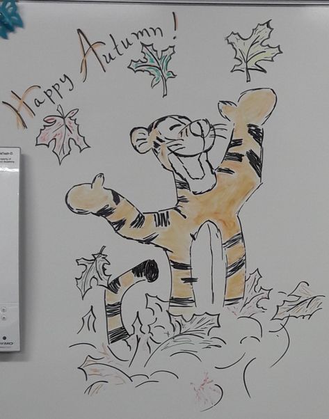 Autumn/Fall Whiteboard Art Whiteboard Art November, Disney Whiteboard Drawing, Autumn Whiteboard Art, Autumn White Board Art, September Whiteboard Art, Fall Whiteboard Ideas, Aesthetic Whiteboard Drawings, White Board Art Easy, Fall White Board Ideas