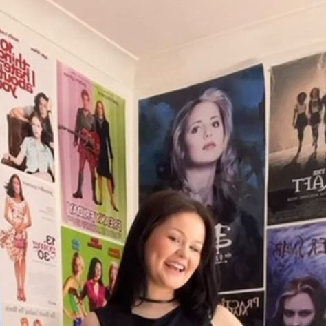 ellie addis on Instagram: "slowly just doing outfits inspired by every poster on my wall LOL 🤭 i love freaky friday and the jamie lee curtis makeover scene is soooo iconic i found a similar dress on vinted and it reminded me so much of this movie 🖤 #freakyfriday #jamieleecurtis #lindsaylohan" Ellie Addis, Lee Curtis, Jamie Lee Curtis, Jamie Lee, Lindsay Lohan, I Love, Wall, Instagram