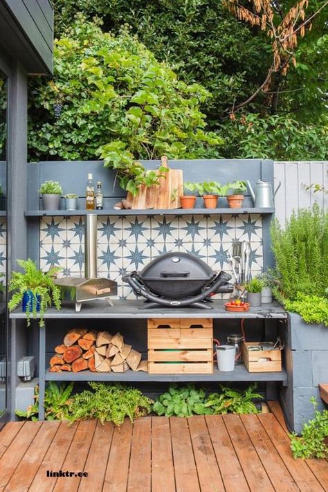 Small Outdoor Kitchens, Modern Outdoor Kitchen, Outdoor Bbq Kitchen, Garden Ideas Cheap, Budget Garden, Outdoor Kitchen Patio, Casa Exterior, Outdoor Bbq, Outdoor Kitchen Design