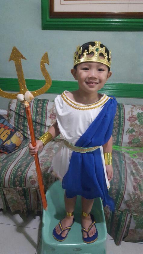 Little Poseidon #diy #costume #godandgoddesses #art Diy Poseidon Costume, Poseidon Costume Diy, Posiden Costume, Toga Costume Diy, Poseidon Costume, Ancient Greek Costumes, Sea Birthday Party Decorations, Greek God Costume, Toga Costume