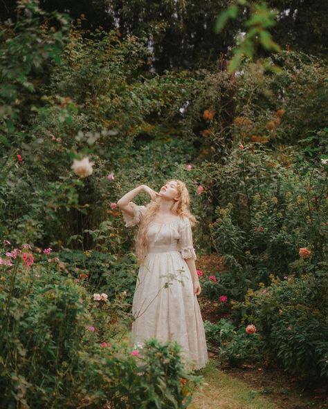 𝑟𝑎𝑖𝑛𝑎 (@rainiana) • Instagram photos and videos Ethereal Photography, Rapunzel Hair, Nature Photoshoot, Ethereal Aesthetic, Angel Aesthetic, Me Photo, Fairy Girl, Princess Aesthetic, Dark Academia Aesthetic