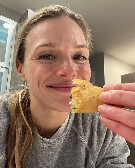 Tracy Spiridakos on Instagram: “Round two! Way better. Used Mom’s recipe (shoulda done that in the first place), bought ready-made fillo (because who am I kidding) and…” Kara Killmer, Patrick John Flueger, Marina Squerciati, Hank Voight, Jason Beghe, Tracy Spiridakos, Jesse Lee, Science Fiction Series, Sophia Bush