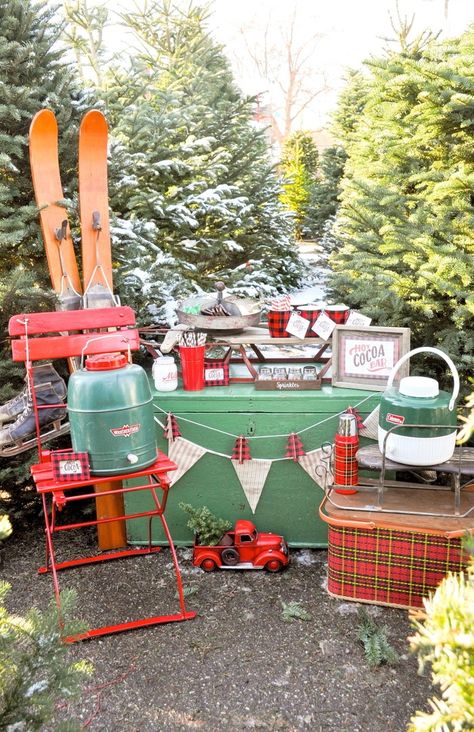 Kara's Party Ideas Hot Cocoa Bar with FREE Printables | Kara's Party Ideas Vintage Tailgate, Hot Cocoa Bar Christmas, Christmas Hot Chocolate Bar, Hot Chocolate Party, Hot Chocolate Sign, Cocoa Party, Mountain Christmas, Christmas Tree Lots, Chocolate Party