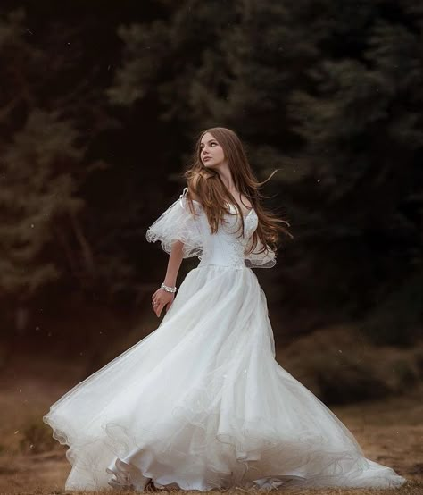 Fairytale Photoshoot Ideas, Gown Poses Photography Photo Ideas, Dress Poses Drawing Reference, Gown Photoshoot Ideas, Formal Photoshoot, Pre Debut Photoshoot, Princess Photo Shoot, Fairytale Photoshoot, Quinceanera Photoshoot