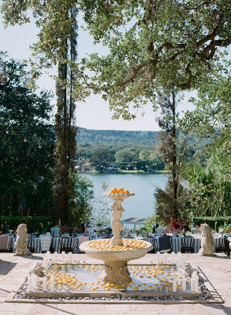 Laguna Gloria Wedding, Laguna Gloria Austin, Laguna Gloria, Hill Country Wedding Venues Texas, Laguna Gloria Wedding Austin, Wedding Venues In Southern California, Wedding Ceremony Lake Como, Italian Flowers, Striped Tablecloths