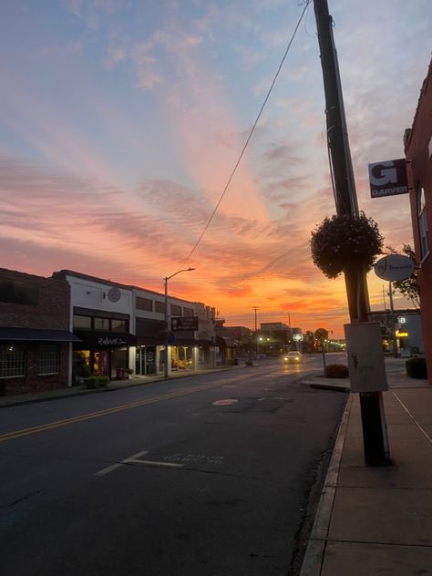 #arkansas #aesthetic #travel #sky #clouds #sunrise #downtown #morning Arkansas Aesthetic, Script Aesthetic, Matthew Core, Mountain Home Arkansas, Dr Script, Conway Arkansas, Clouds Sunrise, Arkansas City, Capcut Edit