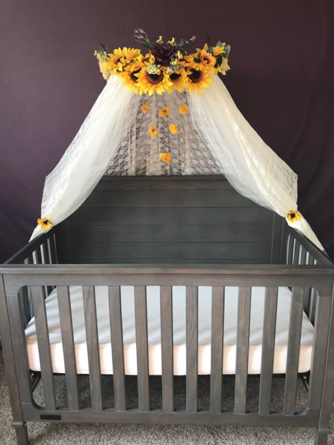 Diy Sunflower Nursery Decor, Sunflower And Elephant Nursery, Sunflower Nursery Decor, Sunflower Theme Nursery, Sunflower And Cow Nursery, Sunflower Baby Room Nurseries, Nursery Ideas Sunshine, Sunflower Nursery Theme Girl, Sunflower Nursery Ideas