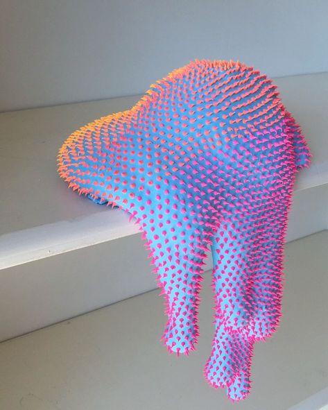 Oozing, droopy sculptures that are strangely beautiful by Dan Lam | Creative Boom Dan Lam, Illusion Kunst, Organic Sculpture, Keramik Design, Design Textile, Arte Popular, Sculpture Installation, Art Plastique, Ceramic Sculpture