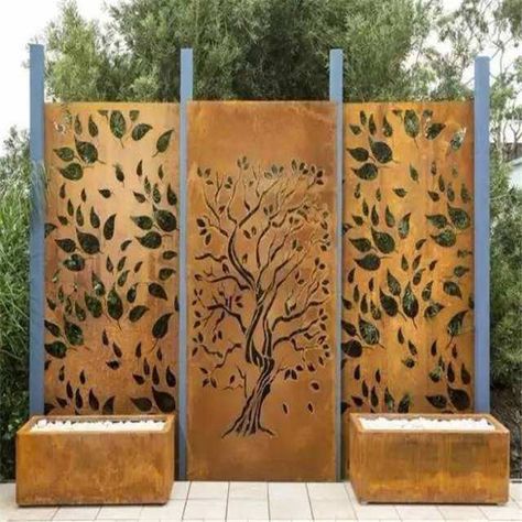 Outdoor Wall Art Ideas, Deck Screening, Southwestern Exterior, Garden Privacy Ideas, Metal Privacy Screen Outdoor, Corten Steel Garden, Moderne Have, Decorative Metal Screen, Privacy Ideas