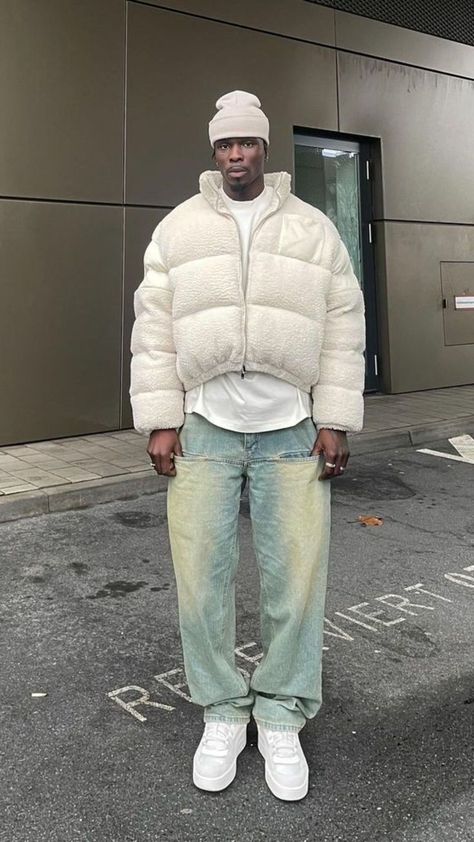 Birthday Outfits Men, Snow Outfit Men, Winter Birthday Outfits, Streetwear Winter Outfits, White Jacket Outfit, Outfits For The Cold, Winter Fashion Men, Mens Streetwear Outfits, Winter Outfits For Men