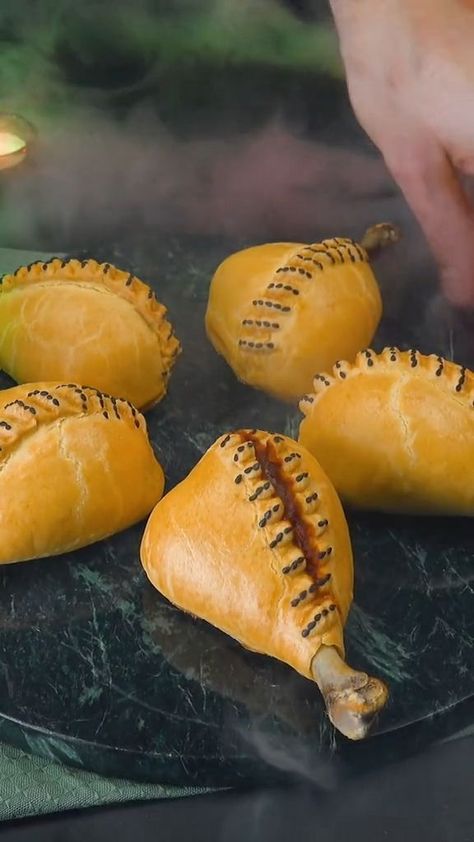 "Prepare to spook your taste buds with our eerie and delicious Halloween meal ideas. From creepy appetizers to haunted desserts, we've got your Halloween feast covered. Get inspired for a ghoulishly good time! 🎃🍴👻 #HalloweenMeals #SpookyFood #FrightfulFeast" videocredit@scrumdiddlyumptious.com Halloween Fingerfood, Halloween Food Snacks, Zombie Food, Menu Halloween, Halloween Food Crafts, Chicken Halloween, Easy Halloween Snacks, Halloween Food Dinner, Food For Special Event