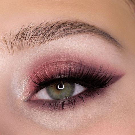 Under Eye Makeup Eyeshadow, Rosa Make-up, Eyeshadow Black, Make Up Designs, Maquillage On Fleek, Eye Makeup Images, Under Eye Makeup, Soft Eye Makeup, Wedding Eye Makeup