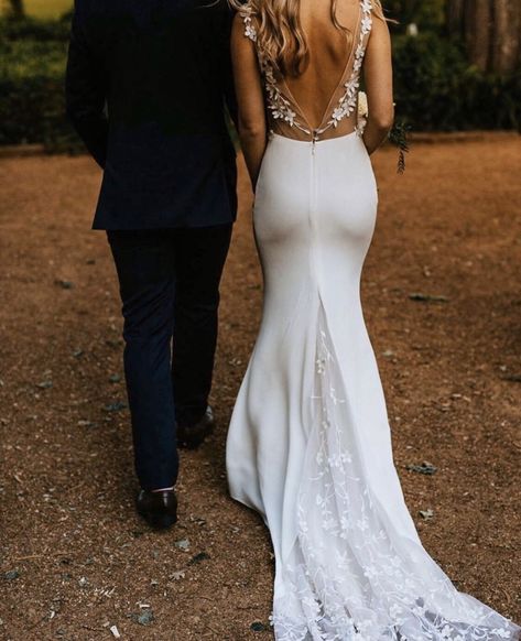 Wedding Dress Necklace, Wedding Dress Low Back, Satin Bridal Gowns, Alexandra Grecco, Bohemian Wedding Dress Lace, Wedding Dresses Mermaid, Back Wedding Dress, Rustic Wedding Dresses, Dresses Mermaid