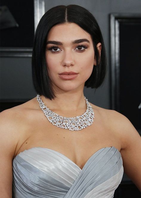 Carre Haircut, Haircut Short Hair, Zendaya Hair, Short Bobs With Bangs, Short Bob Cuts, Hairstyles Bob, Short Bobs, Amazing Hairstyles, Choppy Bob Hairstyles