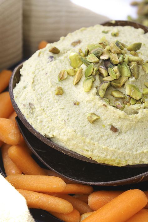 Pistachio Hummus Herb Hummus, Diy Hummus Recipes, Pine Nut Hummus Recipe, Pistachio Hummus, Pistachio Pesto Hummus, Kalamata Olive Hummus, Fattet Hummus, Hummus Recipe Homemade, Healthy Homemade Snacks