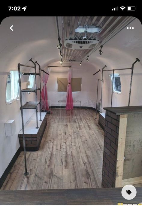 Mobile Business Trailer, Small Trailer Business Ideas, She Shed Boutique Ideas, Enclosed Trailer Boutique Ideas, Camper Boutique Mobile Shop, Mobile Boutique Ideas Trailers, Hat Display Ideas Craft Show, Retail Trailer, Spa Bus