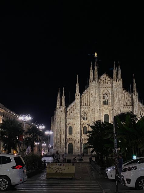 Milano At Night, Milano Cathedral, Milano Aesthetic, Italian Night, Milan Cathedral, Italy Poster, Corso Como, Italy Aesthetic, Cute Couple Poses