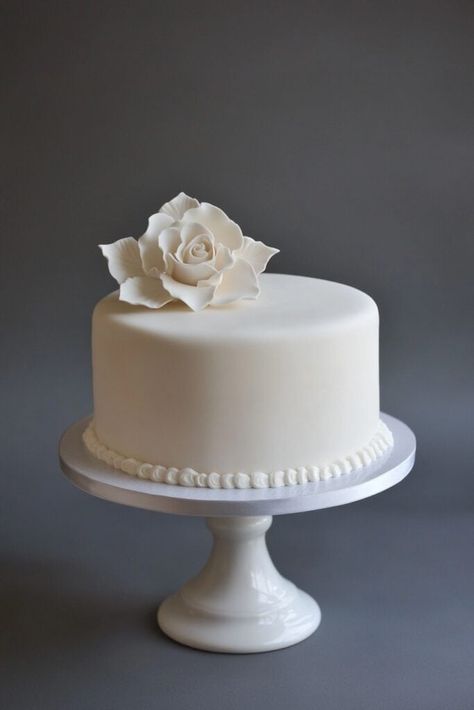 One Tier Wedding Cakes, Small Elegant Wedding, Brownie Wedding Cakes, One Tier Wedding Cake, Simple Fondant Cake, Single Tier Wedding Cake, Tier Wedding Cakes, Classy Wedding Cakes, One Tier Cake