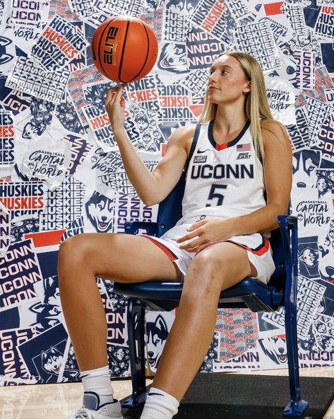 Eyeblack Designs, Basketball Pictures Poses, Volleyball Beach, Football Fitness, Uconn Basketball, Ollie Bearman, College Basketball Players, Basketball Girlfriend, Paige Bueckers