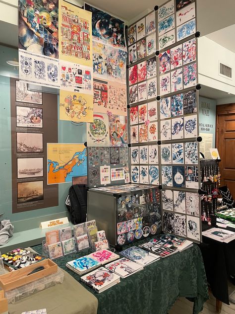 ! @ TFPO Pop-Up Paper Fair, Animethon A06 (@eecks) on X Anime Convention Booth Ideas, Anime Vendor Booth, Artist Alley Button Display, Cute Artist Alley Display, Brown Campus, Artist Alley Print Display, Alley Ideas, Convention Booth, Art Fair Display