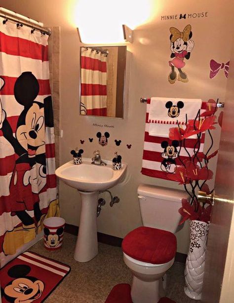 Minnie Mouse Bathroom Decor, Minnie Mouse Bathroom, Mickey Bathroom, Mickey Mouse Bathroom, Casa Disney, Disney Bathroom, Mickey Mouse Decorations, Disney Room Decor, Disney Rooms