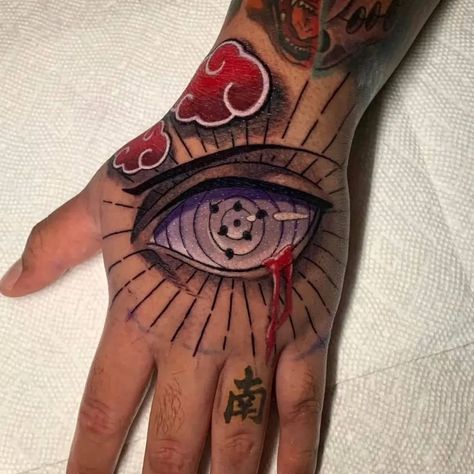 Naruto Hand Tattoo Ideas, Itachi Hand Tattoo, Sharingan Hand Tattoo, Naruto Hand Tattoo, Rinnegan Tattoo, Sharingan Tattoo Ideas, Sharingan Tattoo, Uchiha Tattoo, Gatto Del Cheshire