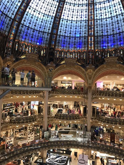 Paris Metro Stations, Galeries Lafayette Paris, Lafayette Paris, Paris Rooftops, Paris Vibes, Paris Metro, City Of Love, Paris Shopping, U Bahn