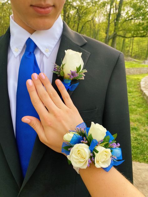 Navy Blue Prom Suits, Royal Blue Prom Suits, Royal Blue Tux, Prom Corsage Blue, Black Prom Suits, Blue Prom Suit, Prom Flowers Corsage, Blue Corsage, Royal Blue Tie