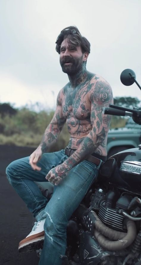 Buff Men With Tattoos, Buff Man, Man With Tattoos, Ricki Hall, Tattooed Man, Alt Men, Tattooed Men, Tattoo Fashion, Ideal Life