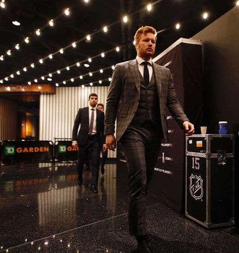 Maple Leafs Aesthetic, Leafs Aesthetic, Frederik Andersen, Boys In Suits, Cute Hockey Players, Plot Lines, Novel Aesthetic, Hot Hockey Players, Hockey Men