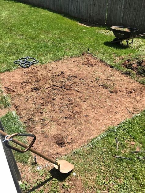 This is a concrete patio made with individual diy pavers using the walkmaker concrete molds. Hey all,If you want a patio on a budget, do this.We spent a less than $250 on this 18x14 space.We invited two of our neighbors over for dinner and surprised them with shovels to help us dig 😂.. jk. Kinda! After all the digging, we killed the weeds and grass.. I did some research on the Walkmaker molds and read that they required little preparation. If I learned something from this project… Diy Concrete Mold Patio, Concrete Patio Molds, Diy Pavers, Patio On A Budget, Front Yard Walkway, Pavers Diy, Kill Weeds, Concrete Patios, Summer Centerpieces